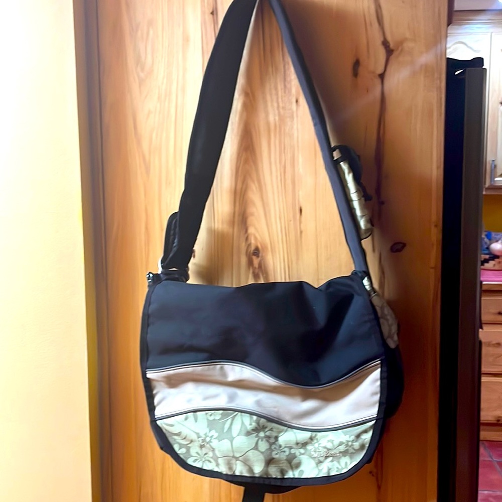 L.L. Bean‎ Aloha green laptop messenger bag